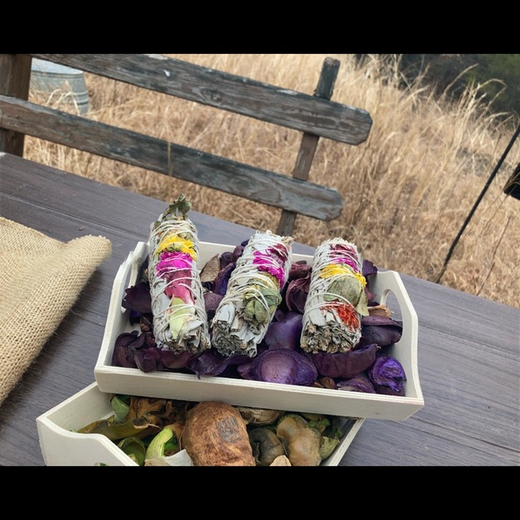 Sage with Rose - Picture 4 of 4